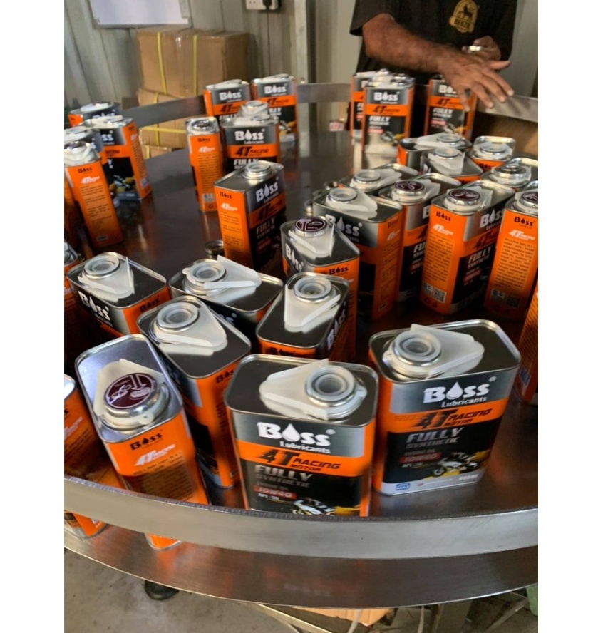 THÙNG Nhớt Nhập Khẩu cao cấp BOSS RACING MOTOR 4T 10W40 MA2 - 800Mml X 12 LON - Fully Synthetic LUBRICANTS